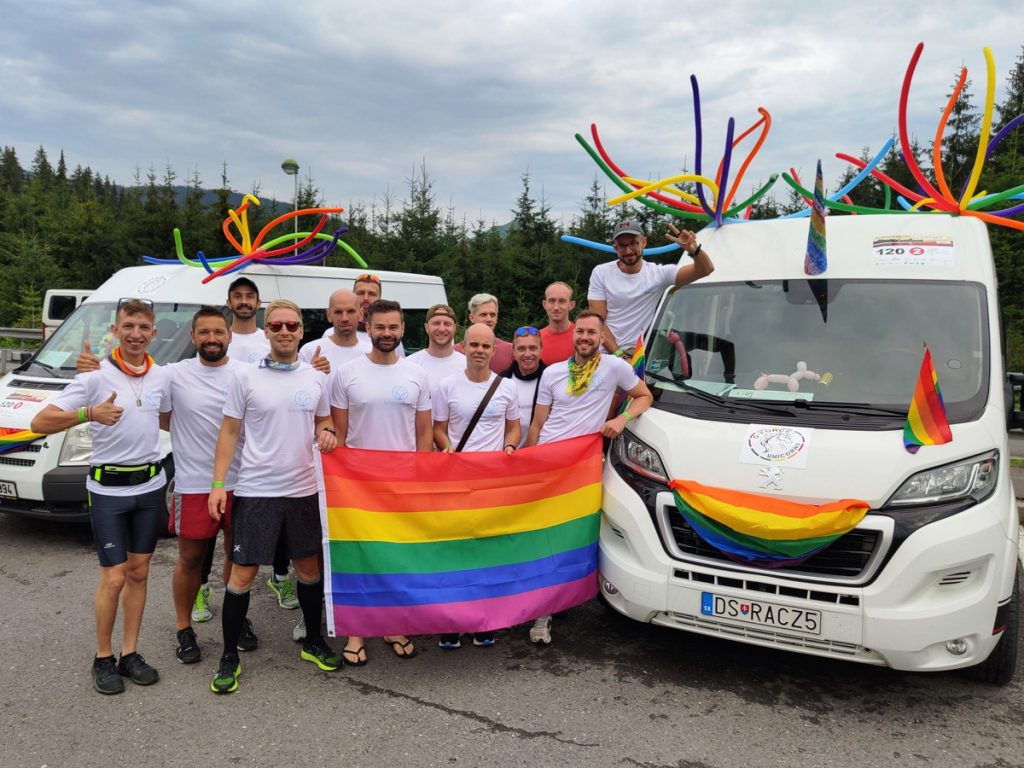 S dúhovou vlajkou bežali od Tatier k Dunaju