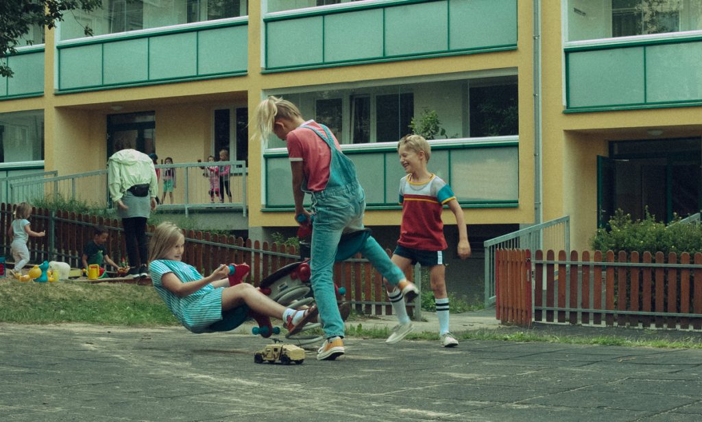 Teplá revolúcia na sídlisku v 80. rokoch, máme zábery z nakrúcania spotu FFi