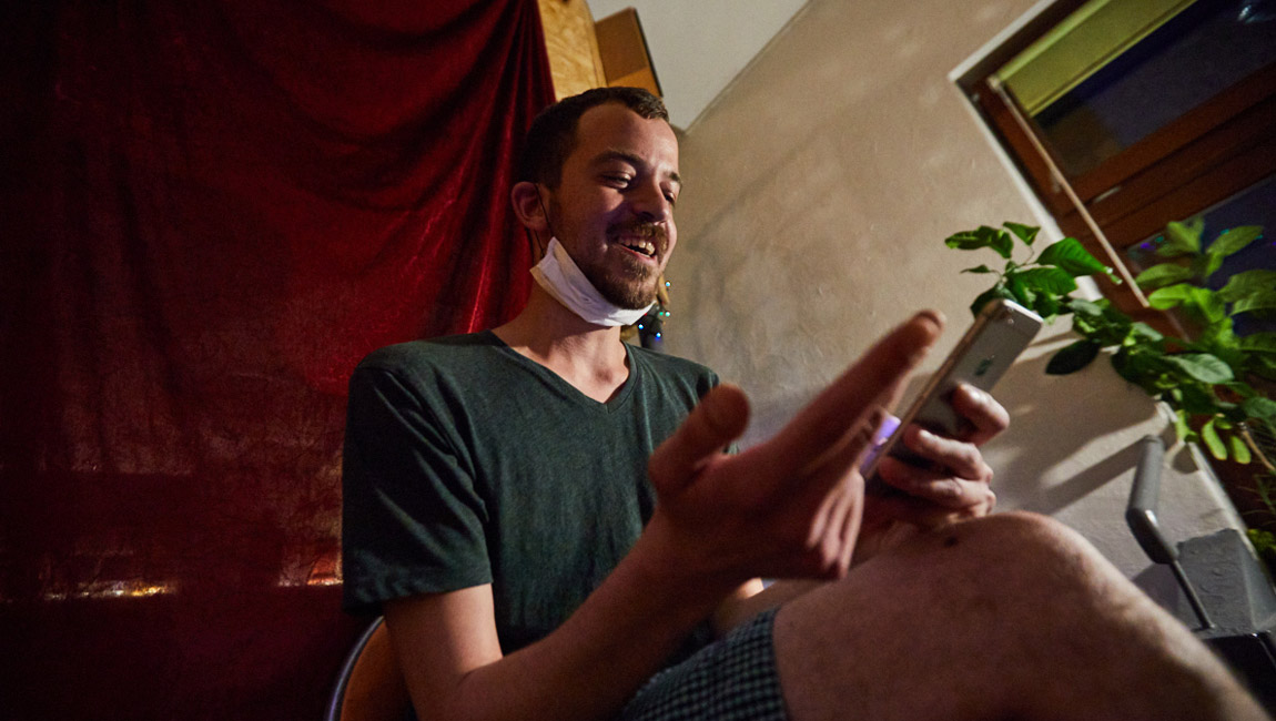 Kto stojí za Queer Slovakia? Pikošky o sebe vám prezradí redaktor Marek Majzon