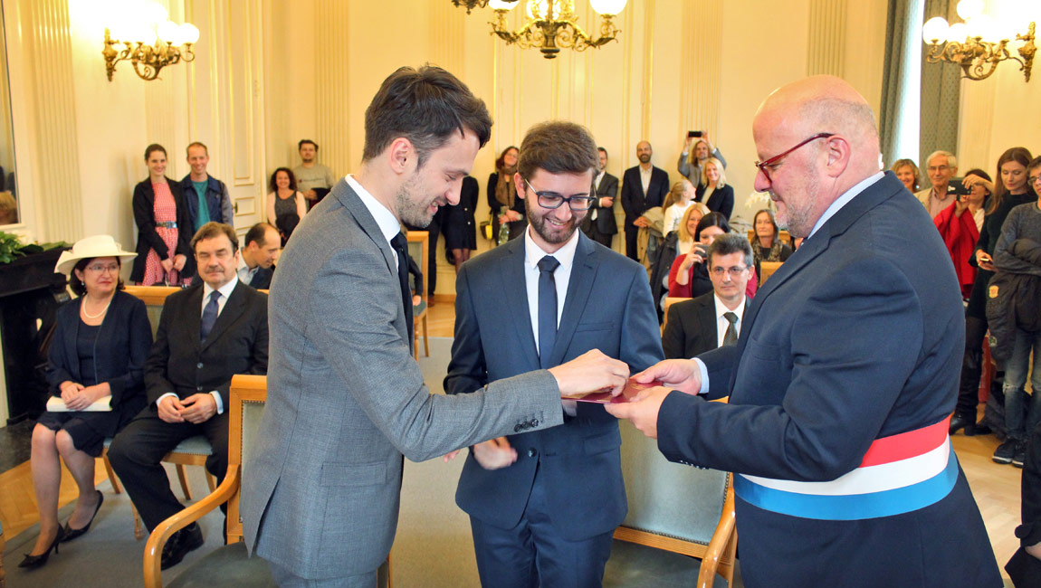 Dušan a Michal sú manželia, pri sčítaní ale nemôžu odkliknúť, že sú ženatí
