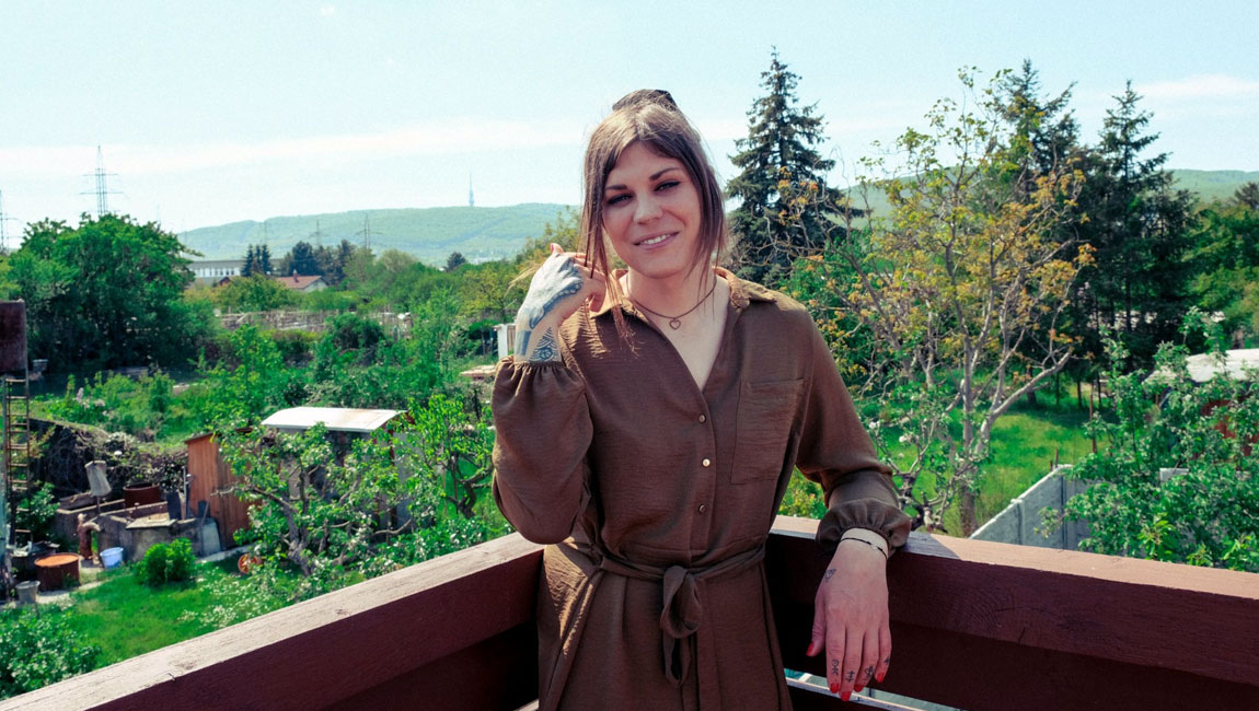 Keď Sofia vyšla von ako žena, cítila sa nesmierne šťastná! Dovtedy žila svoj „sen“ len doma v zamknutej izbe