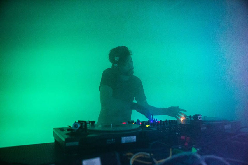 Ahoj, človek! Sobotné techno na Shame bude v rukách DJ-ov Detekm a SPACɆR