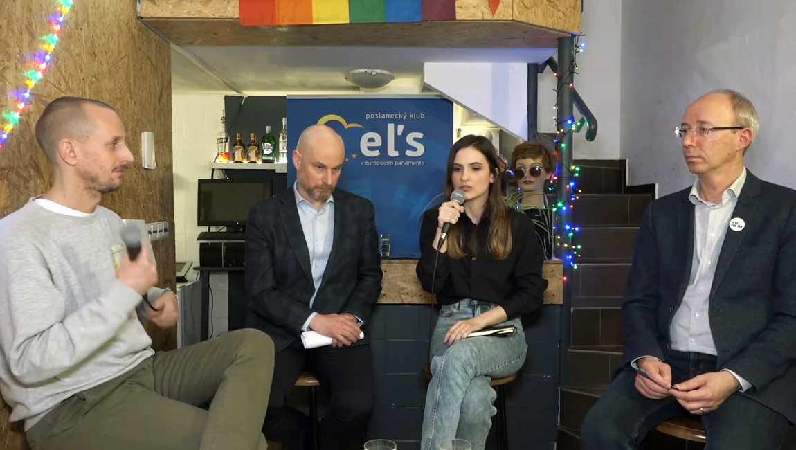 EÚ napína svaly, aby ukázala, že útlak LGBTI+ ľudí musí skončiť, zaznelo v diskusii Tepláreň naživo