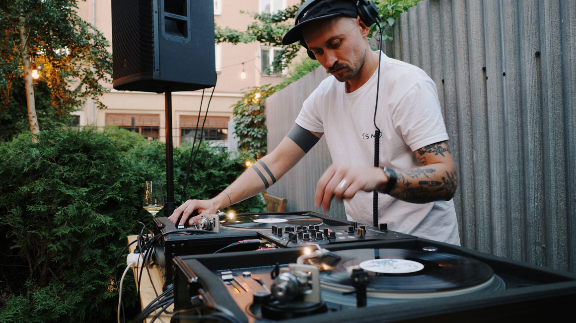 Poľský DJ Teddy Bear dnes zahrá na Tepláreň párty v Šafku