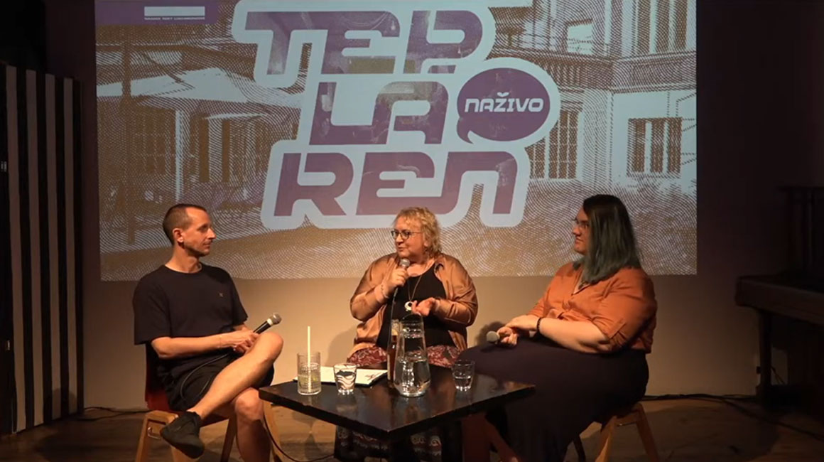 Čo sme ochotní obetovať, len aby sme zapadli? O normálnosti bola debata Tepláreň naživo